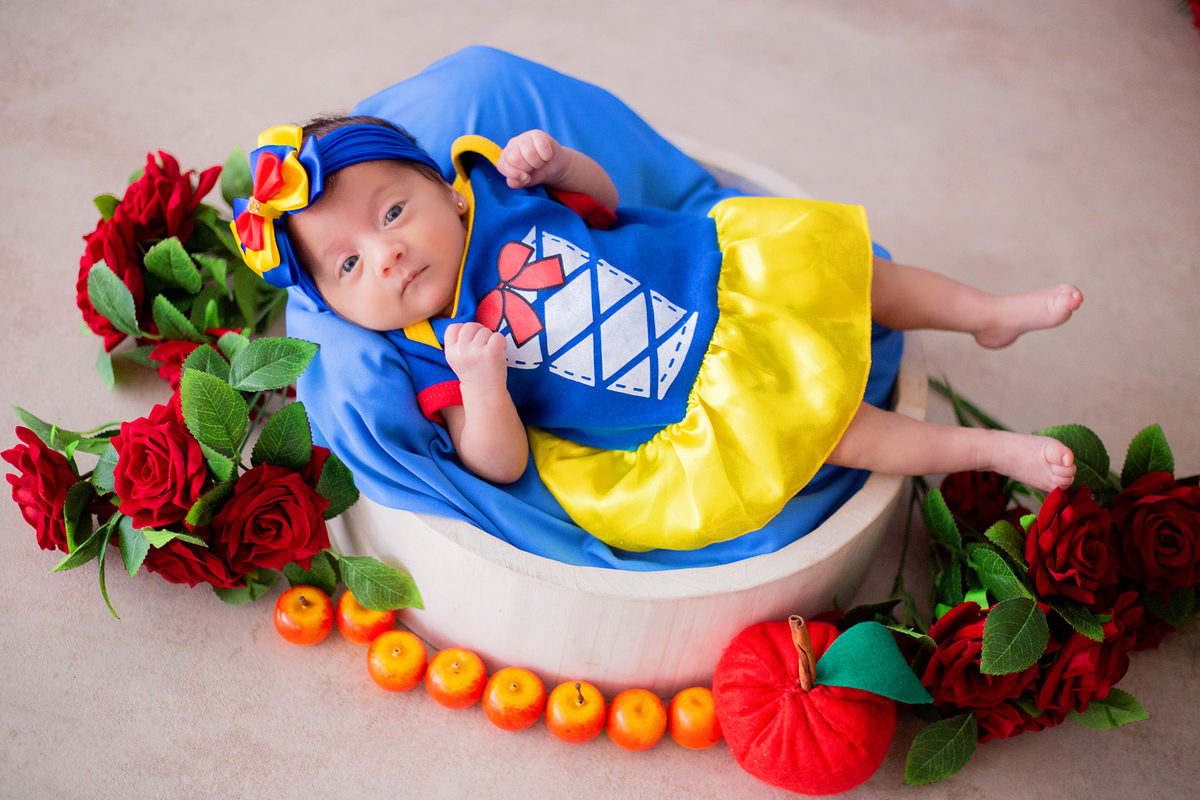 acompanhamento mensal de bebe caxias do sul figurino cenario tematico  personagem foto infantil serra gaucha fotografia familia mundo azul rosa ensaio fotografico crianca newborn baby menino menina smash the cake esmague o bolo banheira urso circo