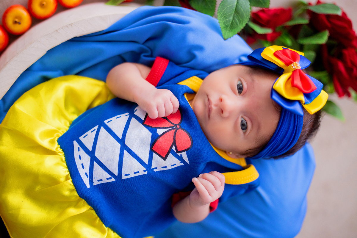 acompanhamento mensal de bebe caxias do sul figurino cenario tematico  personagem foto infantil serra gaucha fotografia familia mundo azul rosa ensaio fotografico crianca newborn baby menino menina smash the cake esmague o bolo banheira urso circo