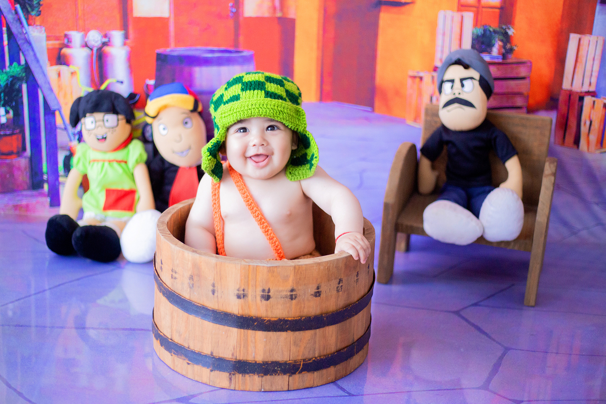 acompanhamento mensal de bebe caxias do sul figurino cenario tematico  personagem foto infantil serra gaucha fotografia familia mundo azul rosa ensaio fotografico crianca newborn baby menino menina smash the cake esmague o bolo banheira urso circo