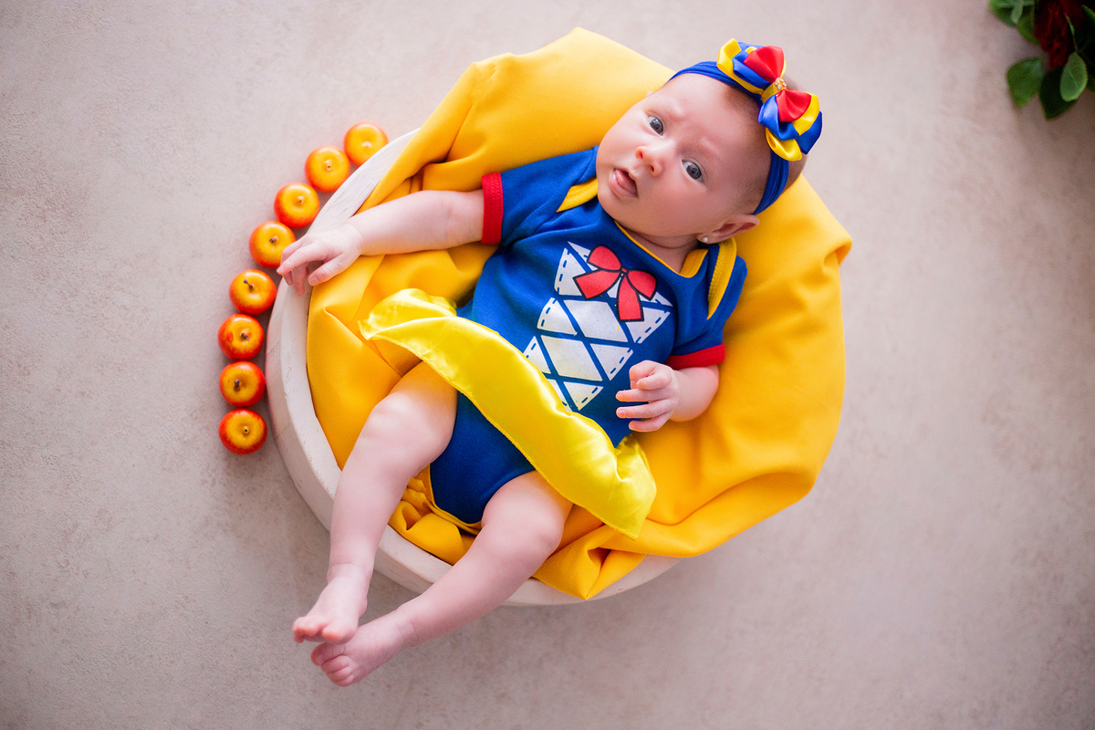 acompanhamento mensal de bebe caxias do sul figurino cenario tematico  personagem foto infantil serra gaucha fotografia familia mundo azul rosa ensaio fotografico crianca newborn baby menino menina smash the cake esmague o bolo banheira urso circo