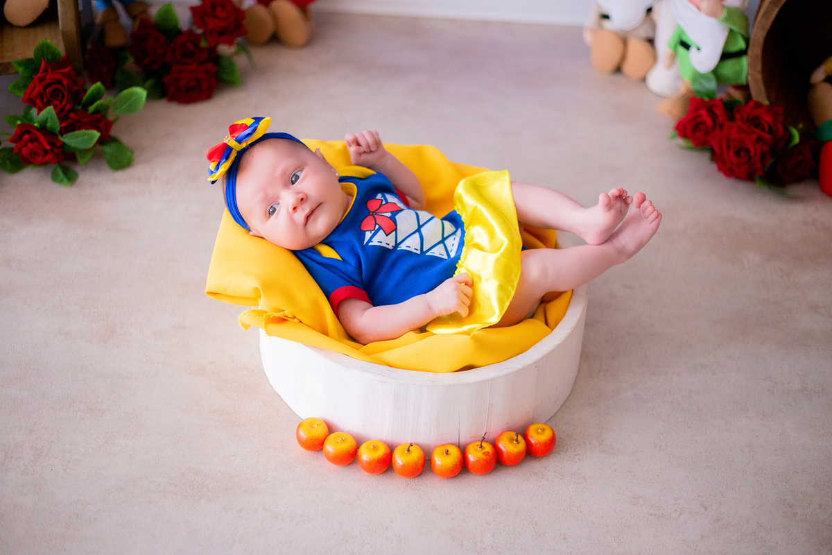 acompanhamento mensal de bebe caxias do sul figurino cenario tematico  personagem foto infantil serra gaucha fotografia familia mundo azul rosa ensaio fotografico crianca newborn baby menino menina smash the cake esmague o bolo banheira urso circo