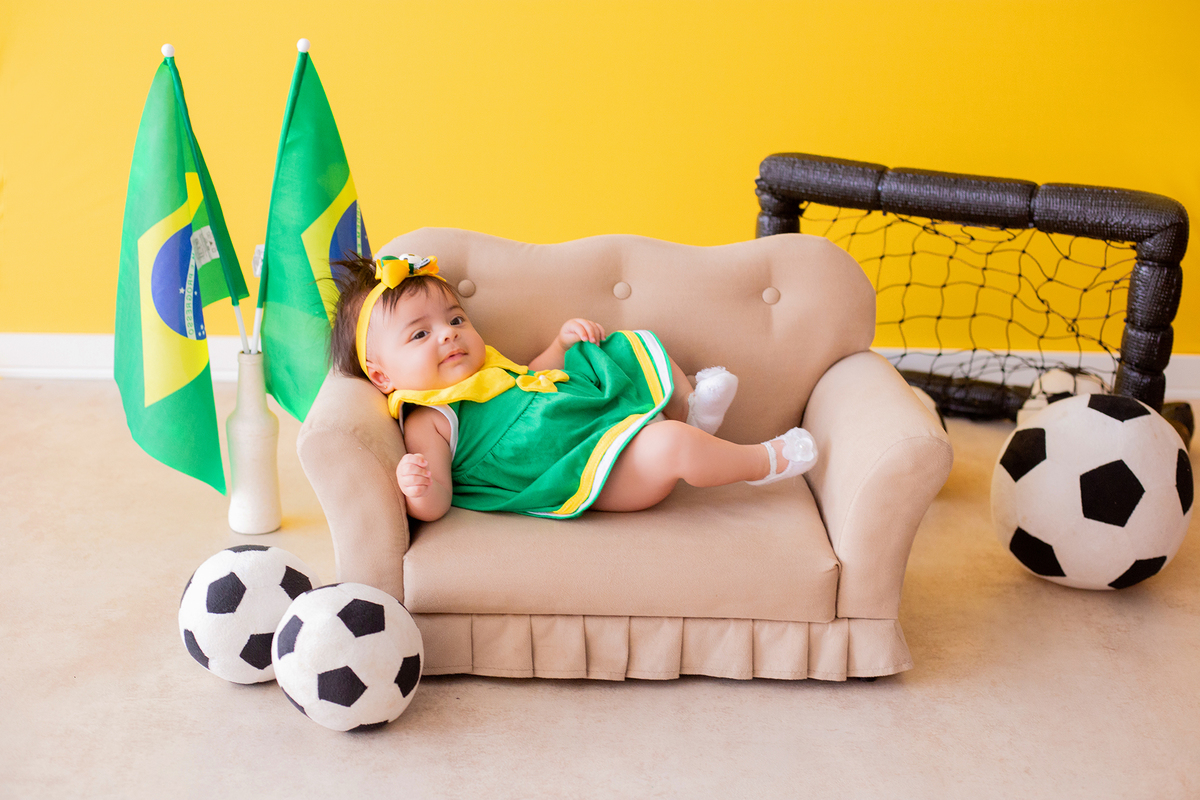 acompanhamento mensal de bebe caxias do sul figurino cenario tematico  personagem foto infantil serra gaucha fotografia familia mundo azul rosa ensaio fotografico crianca newborn baby menino menina smash the cake esmague o bolo banheira urso circo