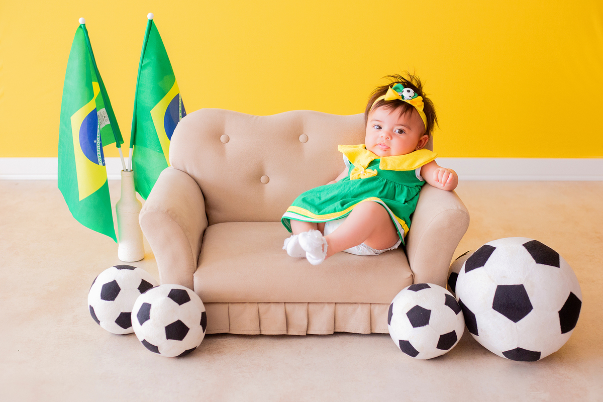 acompanhamento mensal de bebe caxias do sul figurino cenario tematico  personagem foto infantil serra gaucha fotografia familia mundo azul rosa ensaio fotografico crianca newborn baby menino menina smash the cake esmague o bolo banheira urso circo