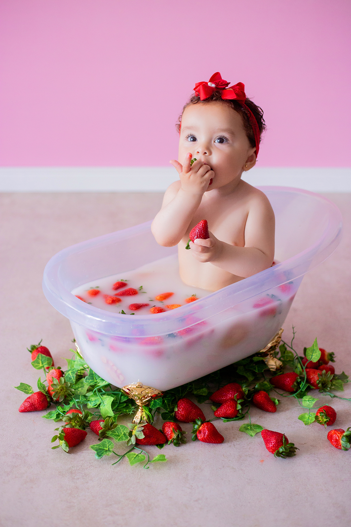 acompanhamento mensal de bebe caxias do sul figurino cenario tematico  personagem foto infantil serra gaucha fotografia familia mundo azul rosa ensaio fotografico crianca newborn baby menino menina smash the cake esmague o bolo banheira urso circo