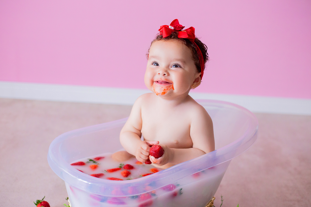 acompanhamento mensal de bebe caxias do sul figurino cenario tematico  personagem foto infantil serra gaucha fotografia familia mundo azul rosa ensaio fotografico crianca newborn baby menino menina smash the cake esmague o bolo banheira urso circo