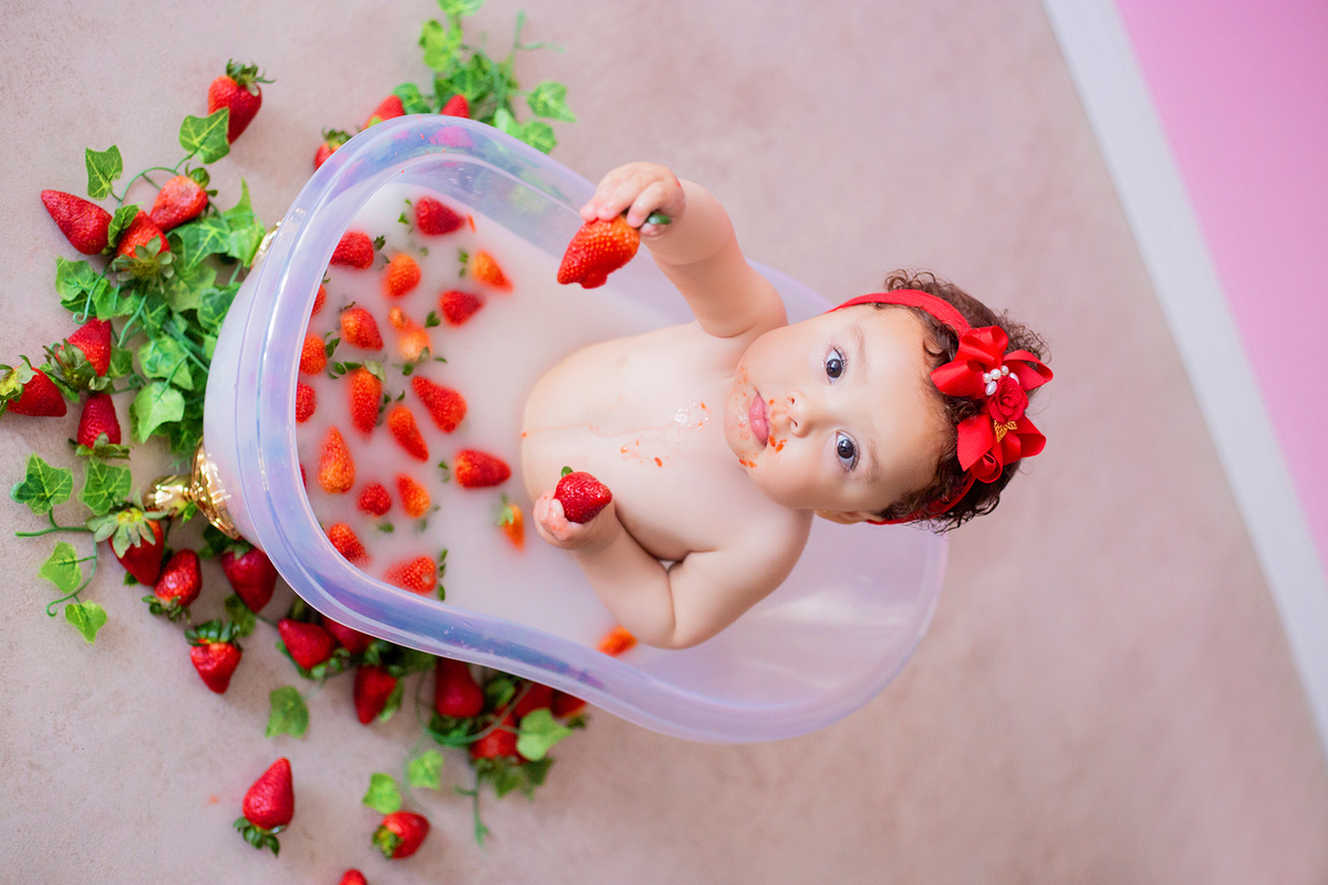 acompanhamento mensal de bebe caxias do sul figurino cenario tematico  personagem foto infantil serra gaucha fotografia familia mundo azul rosa ensaio fotografico crianca newborn baby menino menina smash the cake esmague o bolo banheira urso circo