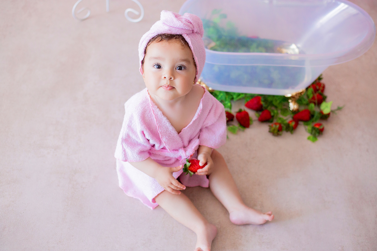 acompanhamento mensal de bebe caxias do sul figurino cenario tematico  personagem foto infantil serra gaucha fotografia familia mundo azul rosa ensaio fotografico crianca newborn baby menino menina smash the cake esmague o bolo banheira urso circo