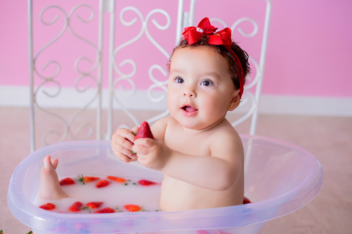 acompanhamento mensal de bebe caxias do sul figurino cenario tematico  personagem foto infantil serra gaucha fotografia familia mundo azul rosa ensaio fotografico crianca newborn baby menino menina smash the cake esmague o bolo banheira urso circo