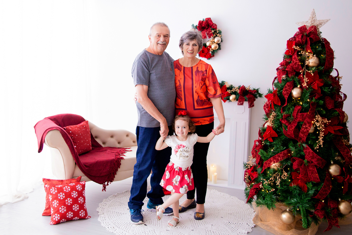 acompanhamento mensal de bebe caxias do sul figurino cenario tematico  personagem foto infantil serra gaucha fotografia familia mundo azul rosa ensaio fotografico crianca newborn baby menino menina smash the cake esmague o bolo banheira urso circo