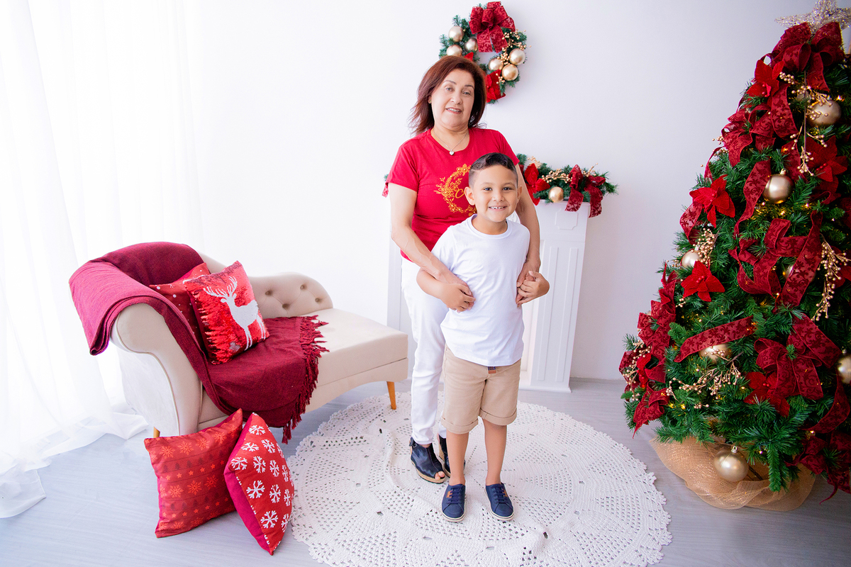 acompanhamento mensal de bebe caxias do sul figurino cenario tematico  personagem foto infantil serra gaucha fotografia familia mundo azul rosa ensaio fotografico crianca newborn baby menino menina smash the cake esmague o bolo banheira urso circo