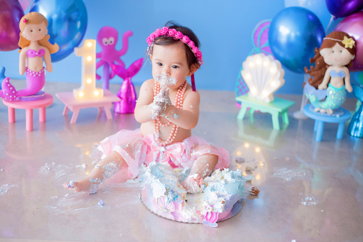 acompanhamento mensal de bebe caxias do sul figurino cenario tematico  personagem foto infantil serra gaucha fotografia familia mundo azul rosa ensaio fotografico crianca newborn baby menino menina smash the cake esmague o bolo banheira urso circo