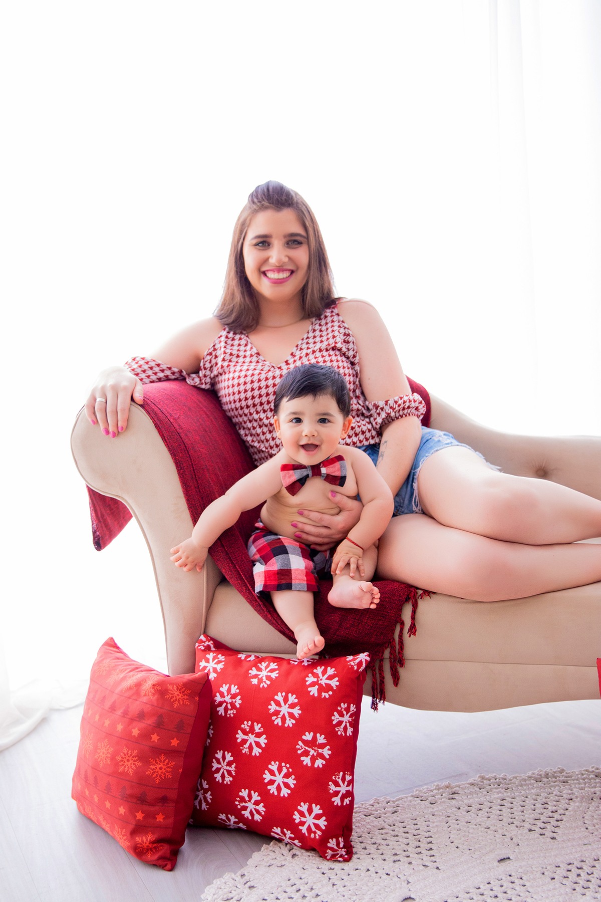 acompanhamento mensal de bebe caxias do sul figurino cenario tematico  personagem foto infantil serra gaucha fotografia familia mundo azul rosa ensaio fotografico crianca newborn baby menino menina smash the cake esmague o bolo banheira urso circo