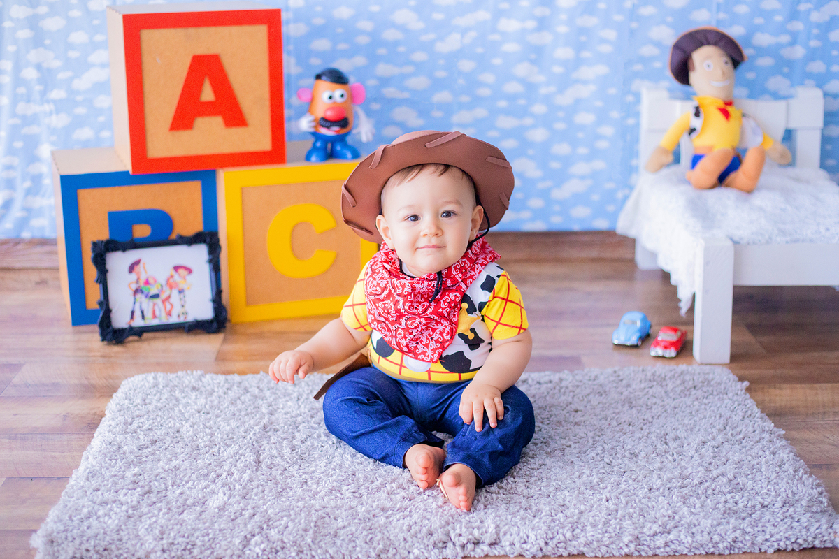 acompanhamento mensal de bebe caxias do sul figurino cenario tematico  personagem foto infantil serra gaucha fotografia familia mundo azul rosa ensaio fotografico crianca newborn baby menino menina smash the cake esmague o bolo banheira urso circo