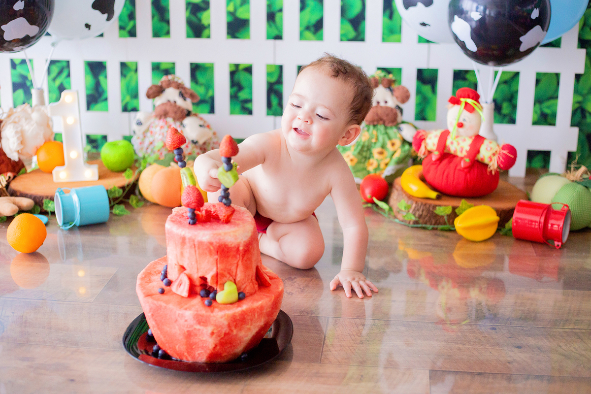 acompanhamento mensal de bebe caxias do sul figurino cenario tematico  personagem foto infantil serra gaucha fotografia familia mundo azul rosa ensaio fotografico crianca newborn baby menino menina smash the cake esmague o bolo banheira urso circo
