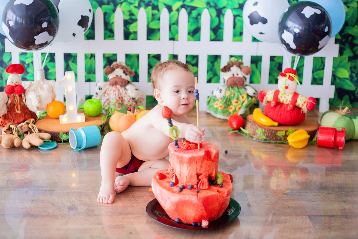 acompanhamento mensal de bebe caxias do sul figurino cenario tematico  personagem foto infantil serra gaucha fotografia familia mundo azul rosa ensaio fotografico crianca newborn baby menino menina smash the cake esmague o bolo banheira urso circo