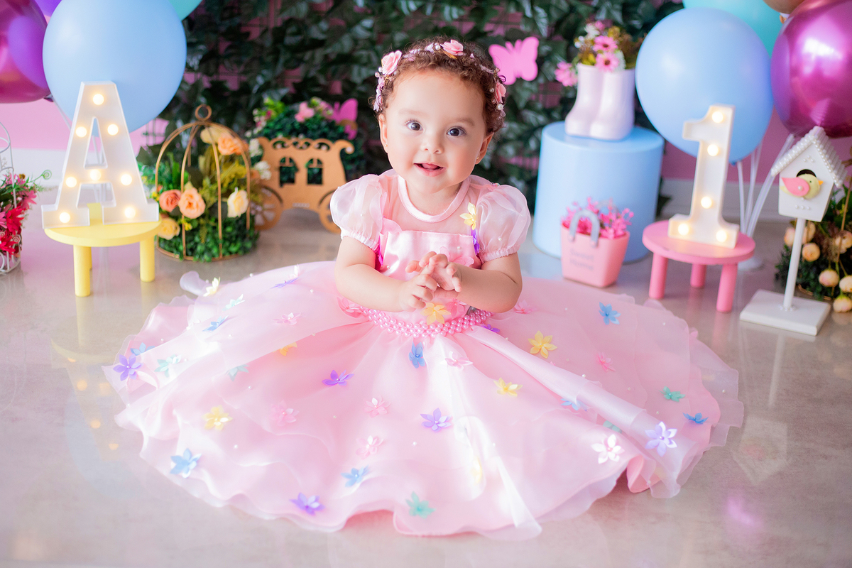 acompanhamento mensal de bebe caxias do sul figurino cenario tematico  personagem foto infantil serra gaucha fotografia familia mundo azul rosa ensaio fotografico crianca newborn baby menino menina smash the cake esmague o bolo banheira urso circo