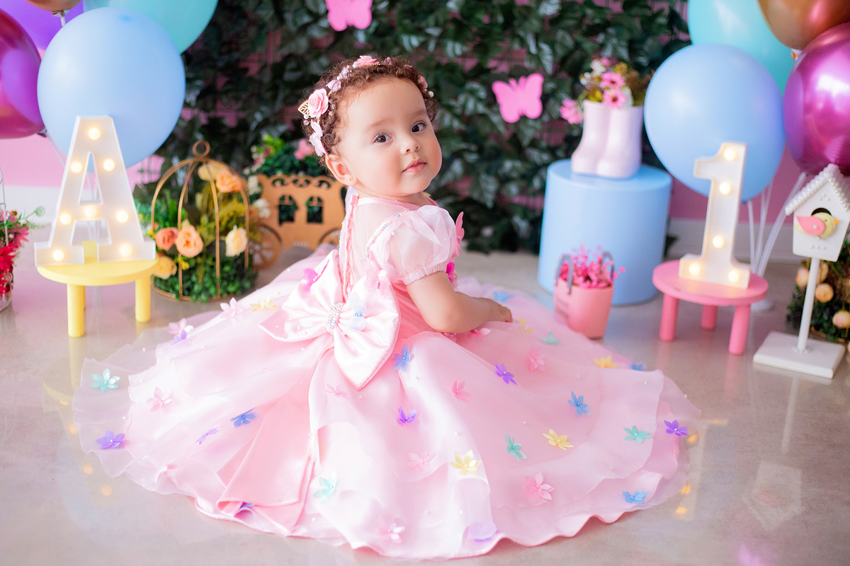 acompanhamento mensal de bebe caxias do sul figurino cenario tematico  personagem foto infantil serra gaucha fotografia familia mundo azul rosa ensaio fotografico crianca newborn baby menino menina smash the cake esmague o bolo banheira urso circo