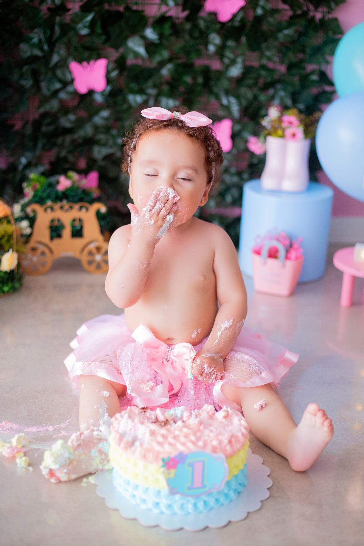 acompanhamento mensal de bebe caxias do sul figurino cenario tematico  personagem foto infantil serra gaucha fotografia familia mundo azul rosa ensaio fotografico crianca newborn baby menino menina smash the cake esmague o bolo banheira urso circo