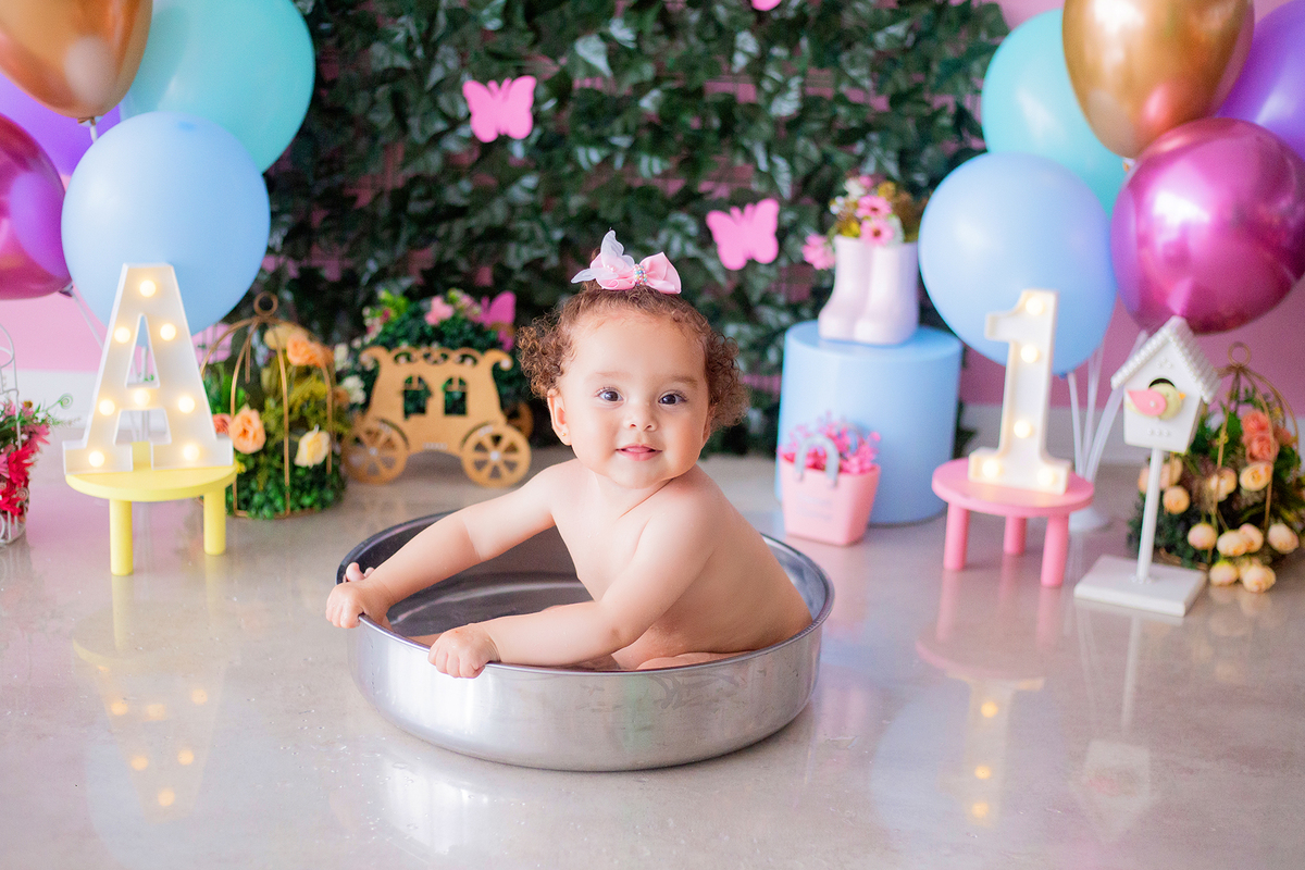 acompanhamento mensal de bebe caxias do sul figurino cenario tematico  personagem foto infantil serra gaucha fotografia familia mundo azul rosa ensaio fotografico crianca newborn baby menino menina smash the cake esmague o bolo banheira urso circo