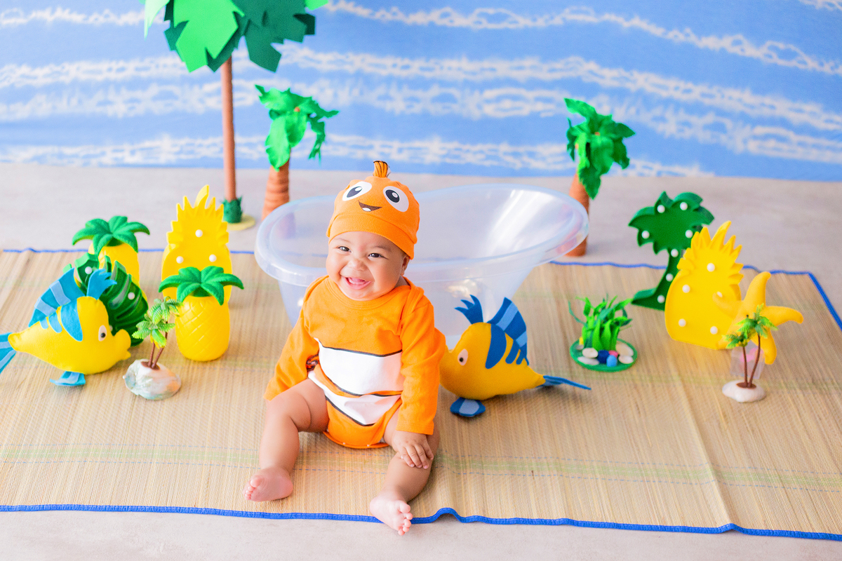 acompanhamento mensal de bebe caxias do sul figurino cenario tematico  personagem foto infantil serra gaucha fotografia familia mundo azul rosa ensaio fotografico crianca newborn baby menino menina smash the cake esmague o bolo banheira urso circo