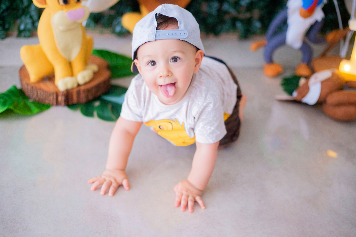 acompanhamento mensal de bebe caxias do sul figurino cenario tematico  personagem foto infantil serra gaucha fotografia familia mundo azul rosa ensaio fotografico crianca newborn baby menino menina smash the cake esmague o bolo banheira urso circo