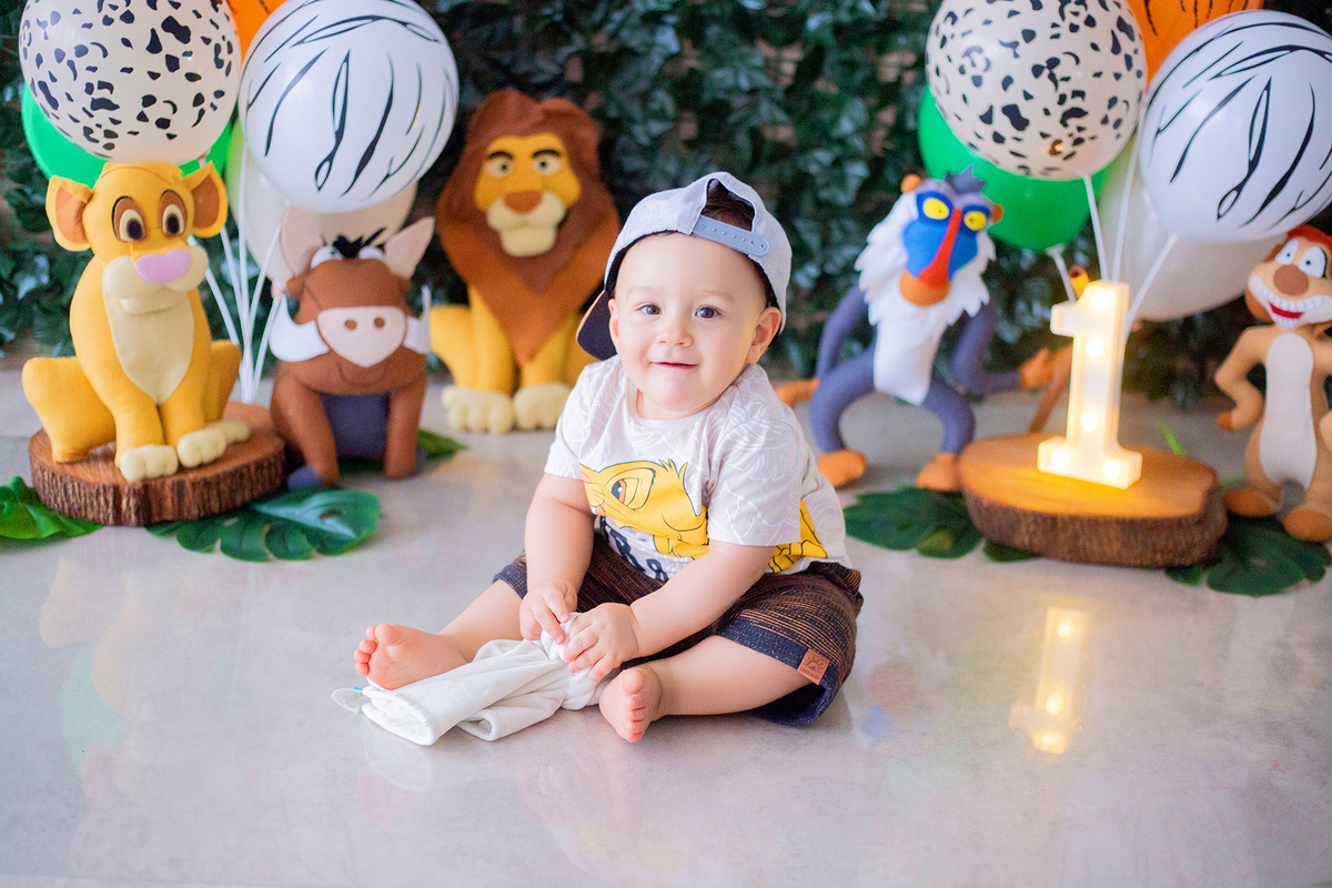 acompanhamento mensal de bebe caxias do sul figurino cenario tematico  personagem foto infantil serra gaucha fotografia familia mundo azul rosa ensaio fotografico crianca newborn baby menino menina smash the cake esmague o bolo banheira urso circo