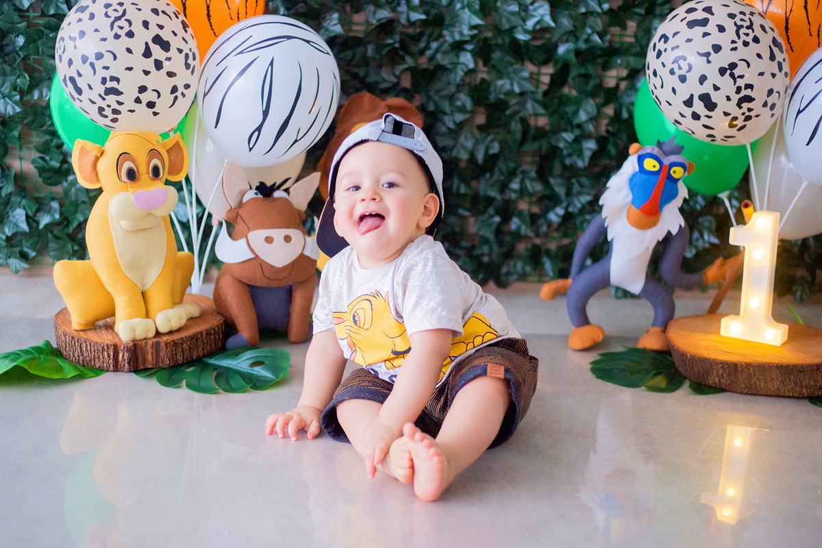 acompanhamento mensal de bebe caxias do sul figurino cenario tematico  personagem foto infantil serra gaucha fotografia familia mundo azul rosa ensaio fotografico crianca newborn baby menino menina smash the cake esmague o bolo banheira urso circo