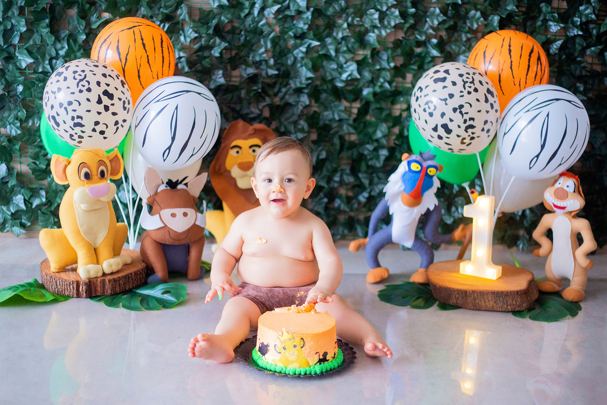 acompanhamento mensal de bebe caxias do sul figurino cenario tematico  personagem foto infantil serra gaucha fotografia familia mundo azul rosa ensaio fotografico crianca newborn baby menino menina smash the cake esmague o bolo banheira urso circo