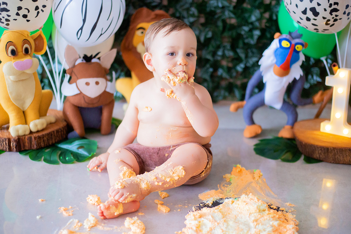 acompanhamento mensal de bebe caxias do sul figurino cenario tematico  personagem foto infantil serra gaucha fotografia familia mundo azul rosa ensaio fotografico crianca newborn baby menino menina smash the cake esmague o bolo banheira urso circo
