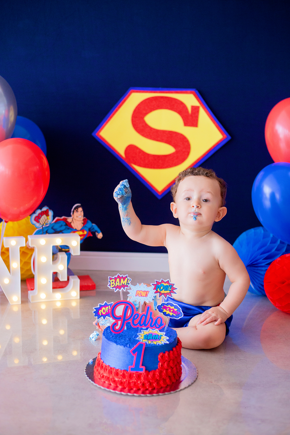 acompanhamento mensal de bebe caxias do sul figurino cenario tematico  personagem foto infantil serra gaucha fotografia familia mundo azul rosa ensaio fotografico crianca newborn baby menino menina smash the cake esmague o bolo banheira urso circo