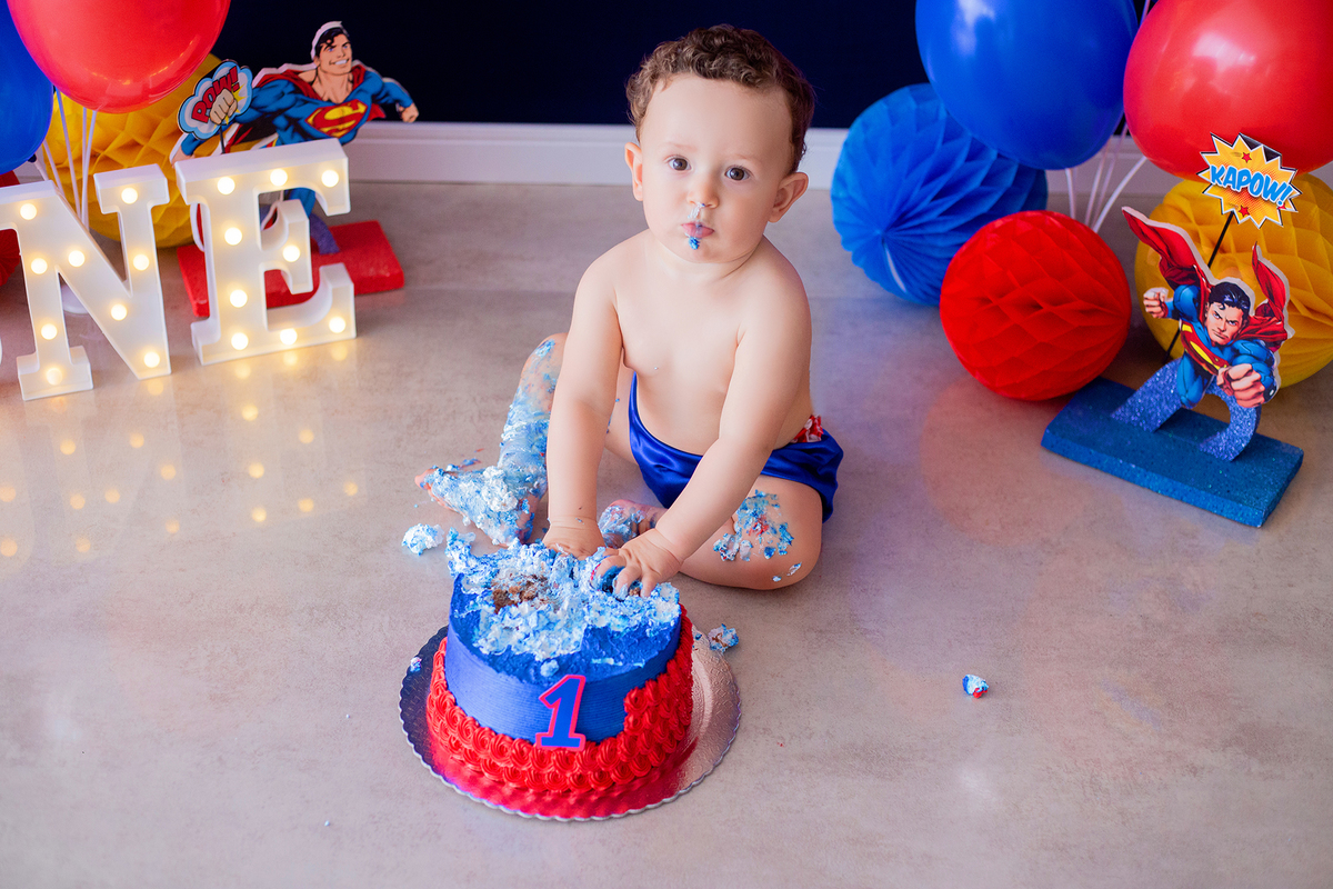 acompanhamento mensal de bebe caxias do sul figurino cenario tematico  personagem foto infantil serra gaucha fotografia familia mundo azul rosa ensaio fotografico crianca newborn baby menino menina smash the cake esmague o bolo banheira urso circo