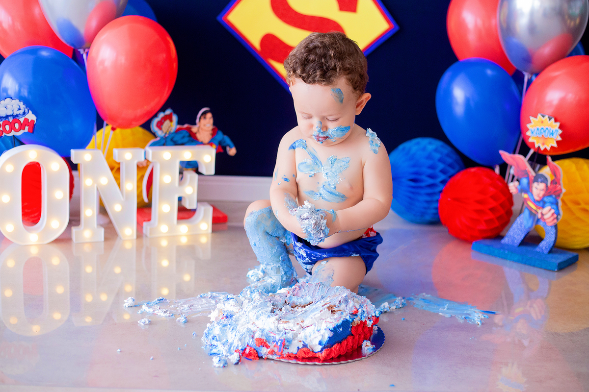 acompanhamento mensal de bebe caxias do sul figurino cenario tematico  personagem foto infantil serra gaucha fotografia familia mundo azul rosa ensaio fotografico crianca newborn baby menino menina smash the cake esmague o bolo banheira urso circo