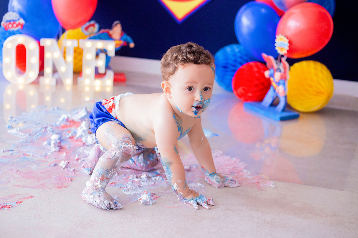 acompanhamento mensal de bebe caxias do sul figurino cenario tematico  personagem foto infantil serra gaucha fotografia familia mundo azul rosa ensaio fotografico crianca newborn baby menino menina smash the cake esmague o bolo banheira urso circo