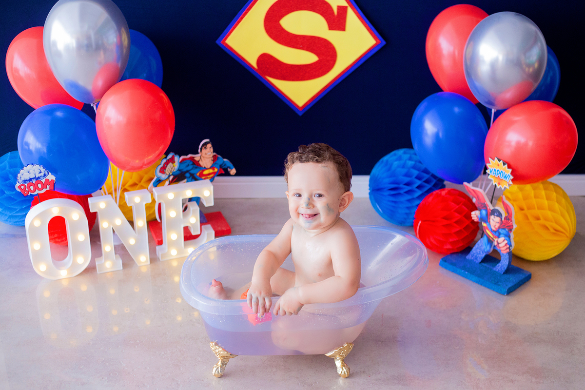 acompanhamento mensal de bebe caxias do sul figurino cenario tematico  personagem foto infantil serra gaucha fotografia familia mundo azul rosa ensaio fotografico crianca newborn baby menino menina smash the cake esmague o bolo banheira urso circo