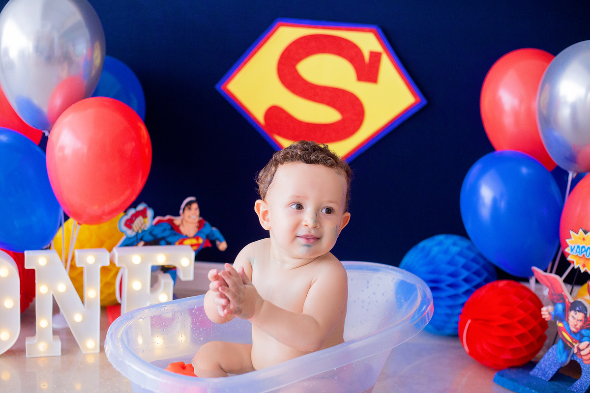 acompanhamento mensal de bebe caxias do sul figurino cenario tematico  personagem foto infantil serra gaucha fotografia familia mundo azul rosa ensaio fotografico crianca newborn baby menino menina smash the cake esmague o bolo banheira urso circo