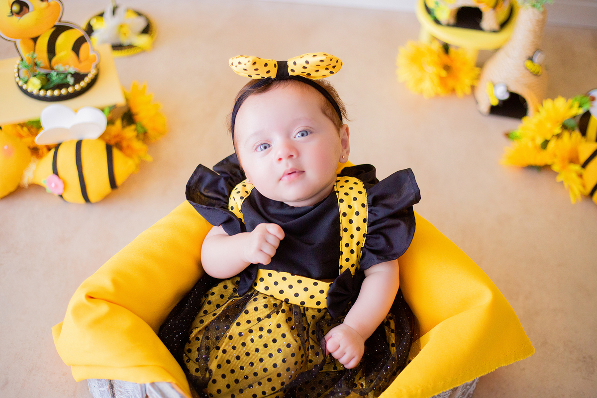 acompanhamento mensal de bebe caxias do sul figurino cenario tematico  personagem foto infantil serra gaucha fotografia familia mundo azul rosa ensaio fotografico crianca newborn baby menino menina smash the cake esmague o bolo banheira urso circo