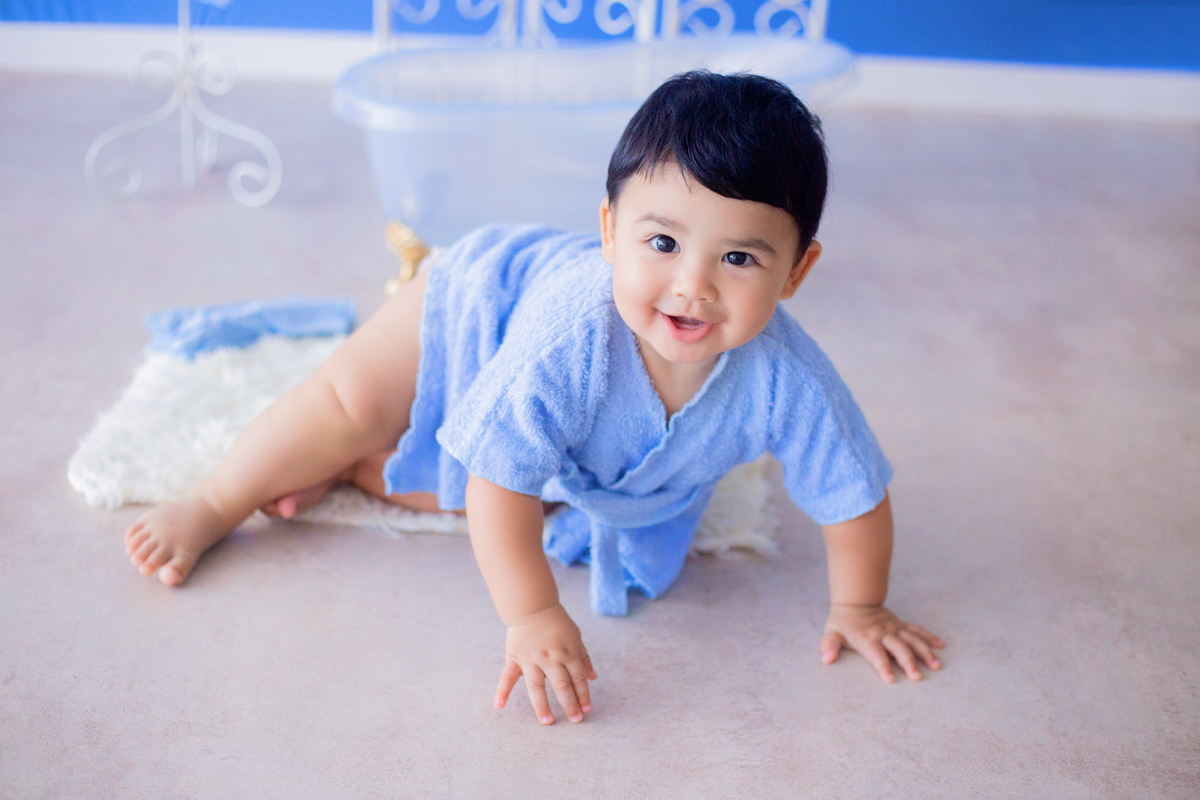 acompanhamento mensal de bebe caxias do sul figurino cenario tematico  personagem foto infantil serra gaucha fotografia familia mundo azul rosa ensaio fotografico crianca newborn baby menino menina smash the cake esmague o bolo banheira urso circo