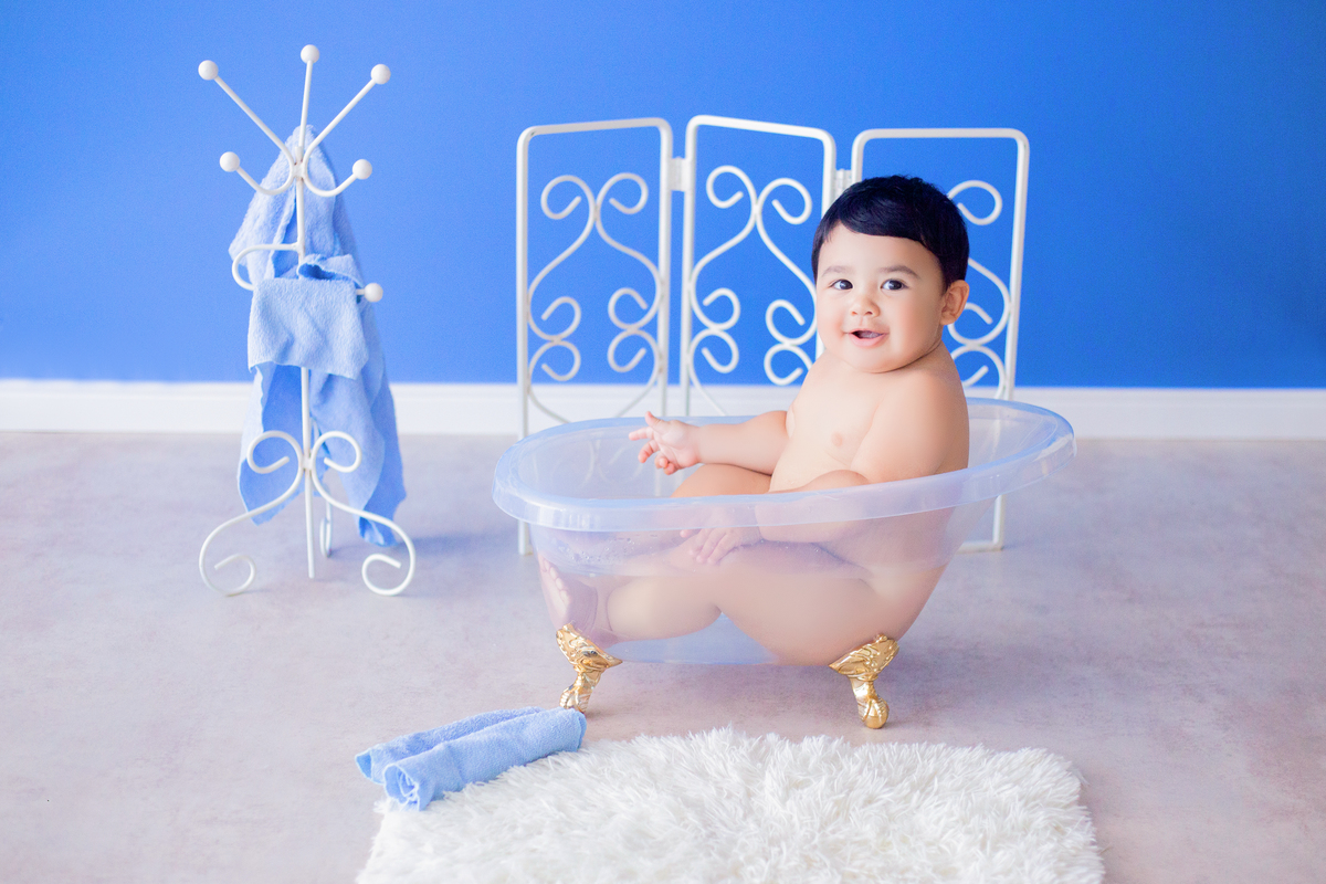 acompanhamento mensal de bebe caxias do sul figurino cenario tematico  personagem foto infantil serra gaucha fotografia familia mundo azul rosa ensaio fotografico crianca newborn baby menino menina smash the cake esmague o bolo banheira urso circo