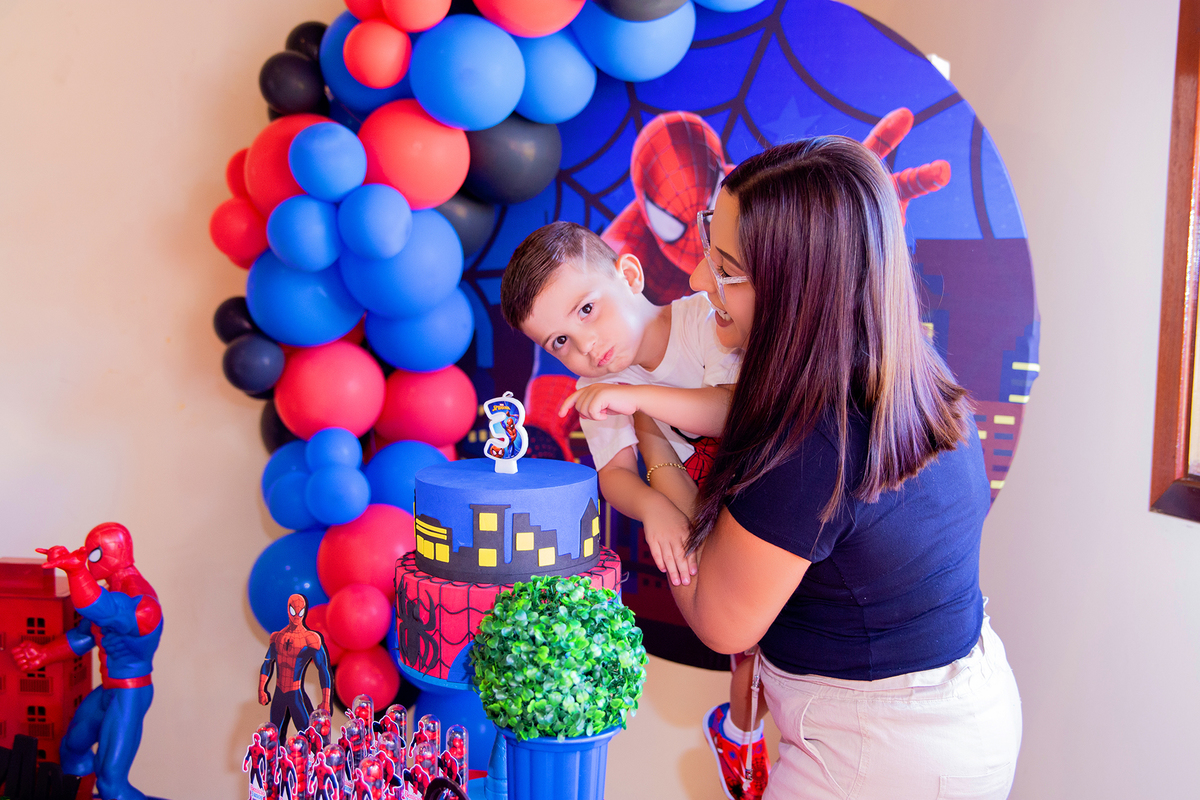 acompanhamento mensal de bebe caxias do sul figurino cenario tematico  personagem foto infantil serra gaucha fotografia familia mundo azul rosa ensaio fotografico crianca newborn baby menino menina smash the cake esmague o bolo banheira urso circo