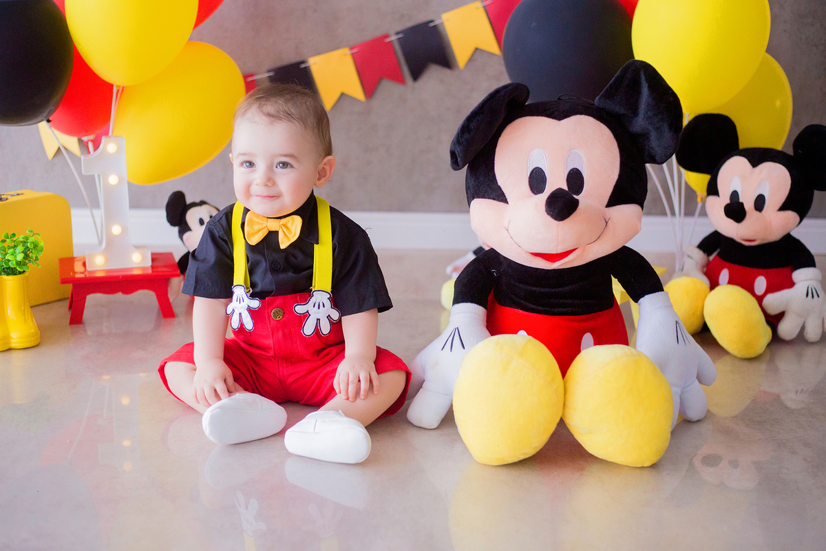 acompanhamento mensal de bebe caxias do sul figurino cenario tematico  personagem foto infantil serra gaucha fotografia familia mundo azul rosa ensaio fotografico crianca newborn baby menino menina smash the cake esmague o bolo banheira urso circo