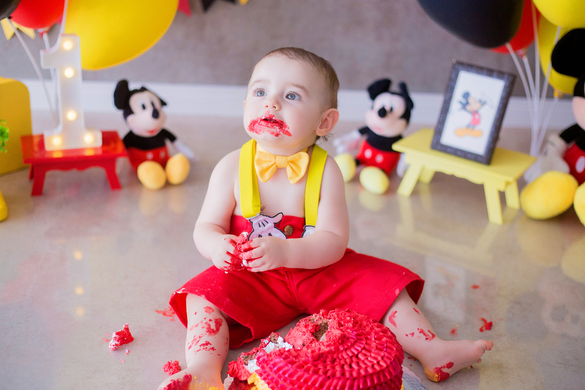 acompanhamento mensal de bebe caxias do sul figurino cenario tematico  personagem foto infantil serra gaucha fotografia familia mundo azul rosa ensaio fotografico crianca newborn baby menino menina smash the cake esmague o bolo banheira urso circo