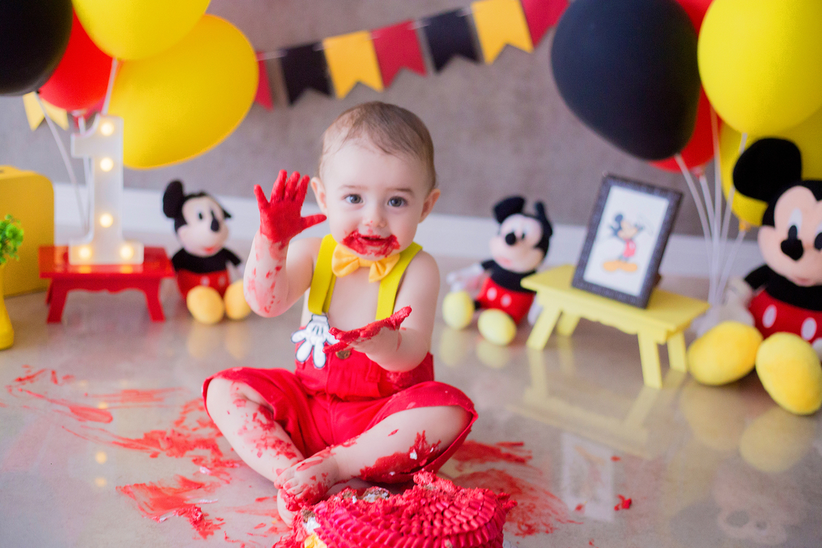 acompanhamento mensal de bebe caxias do sul figurino cenario tematico  personagem foto infantil serra gaucha fotografia familia mundo azul rosa ensaio fotografico crianca newborn baby menino menina smash the cake esmague o bolo banheira urso circo
