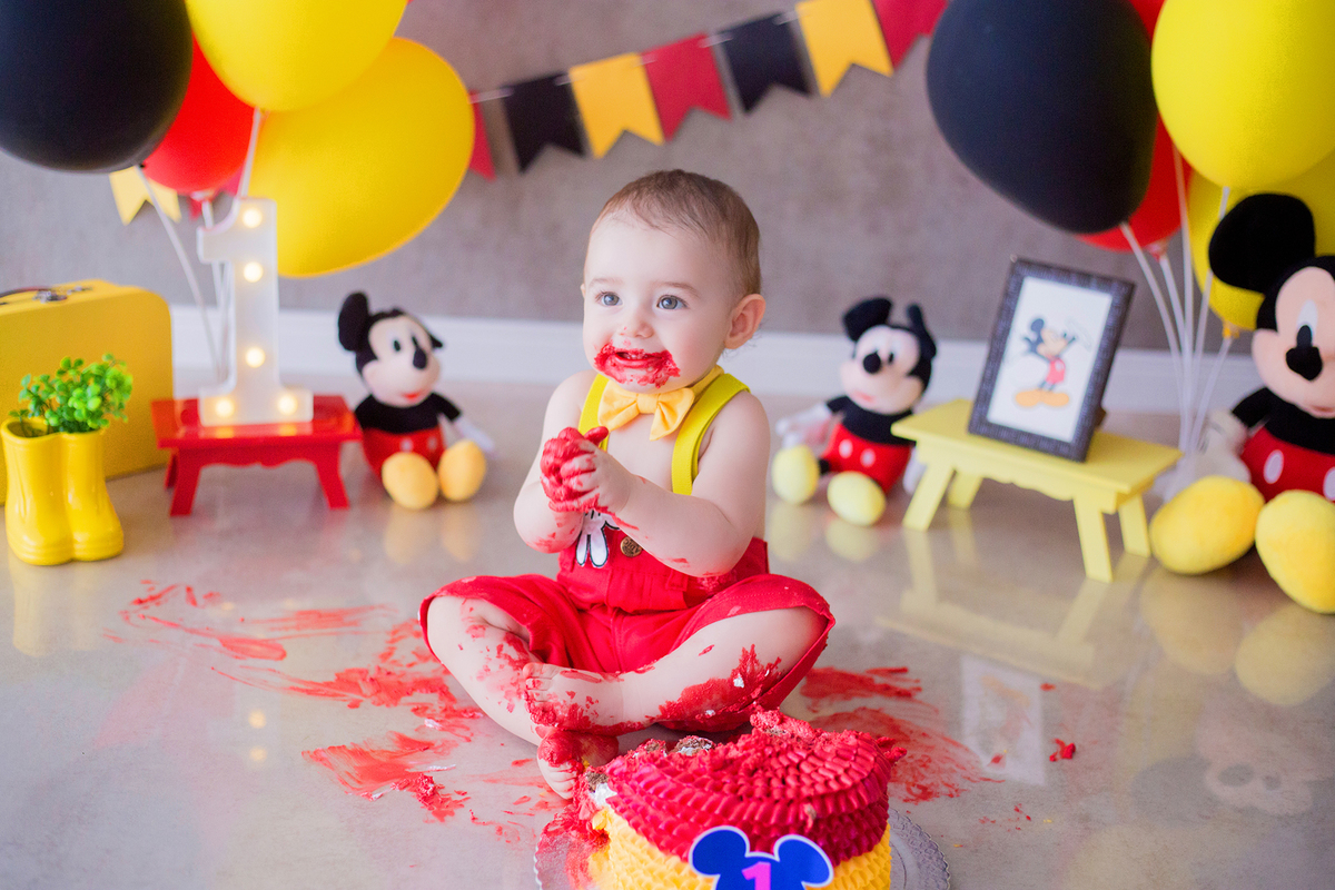 acompanhamento mensal de bebe caxias do sul figurino cenario tematico  personagem foto infantil serra gaucha fotografia familia mundo azul rosa ensaio fotografico crianca newborn baby menino menina smash the cake esmague o bolo banheira urso circo