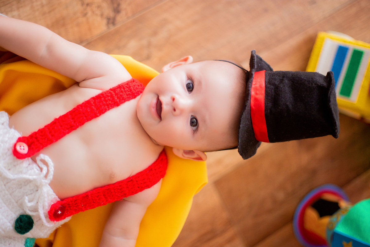 acompanhamento mensal de bebe caxias do sul figurino cenario tematico  personagem foto infantil serra gaucha fotografia familia mundo azul rosa ensaio fotografico crianca newborn baby menino menina smash the cake esmague o bolo banheira urso circo