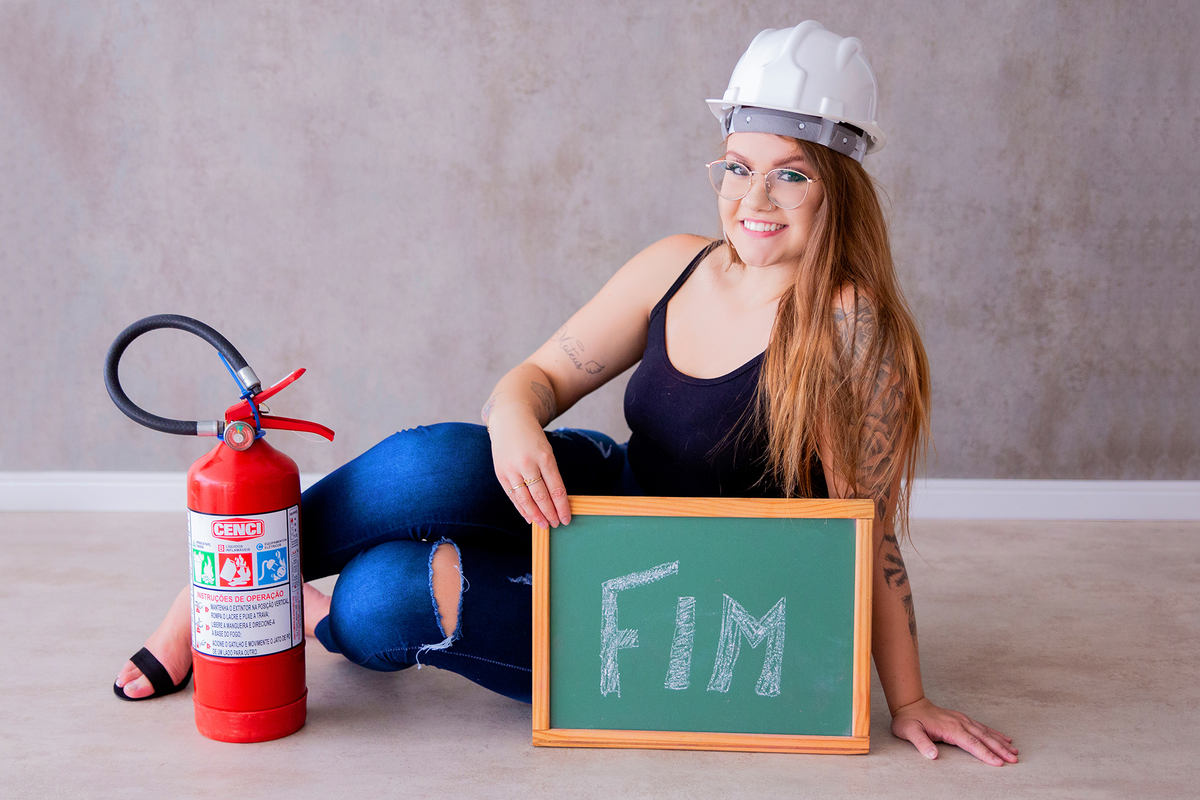 acompanhamento mensal de bebe caxias do sul figurino cenario tematico  personagem foto infantil serra gaucha fotografia familia mundo azul rosa ensaio fotografico crianca newborn baby menino menina smash the cake esmague o bolo banheira urso circo