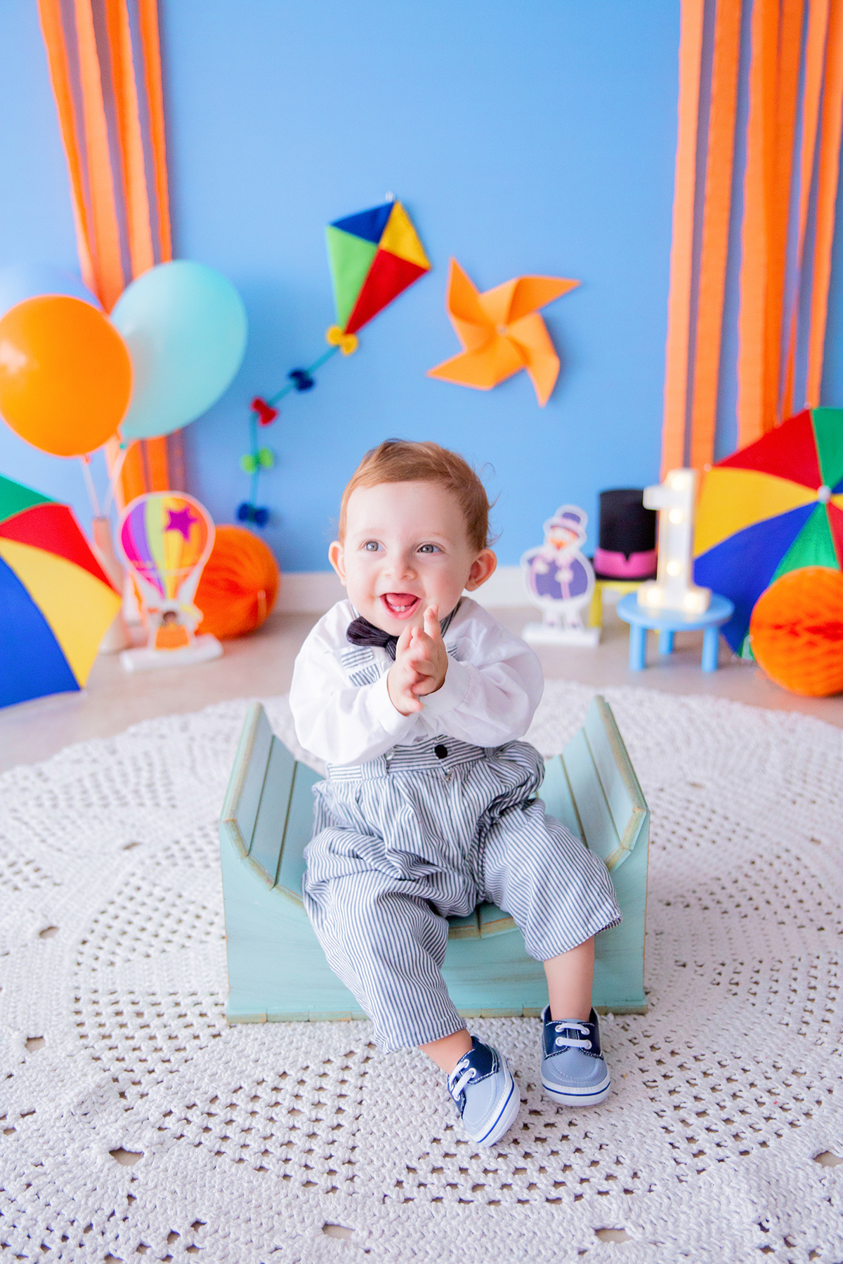 acompanhamento mensal de bebe caxias do sul figurino cenario tematico  personagem foto infantil serra gaucha fotografia familia mundo azul rosa ensaio fotografico crianca newborn baby menino menina smash the cake esmague o bolo banheira urso circo