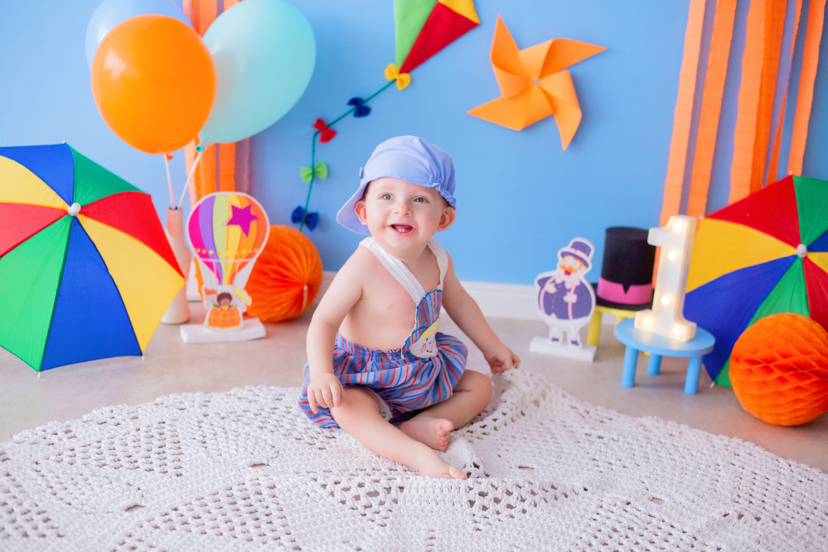 acompanhamento mensal de bebe caxias do sul figurino cenario tematico  personagem foto infantil serra gaucha fotografia familia mundo azul rosa ensaio fotografico crianca newborn baby menino menina smash the cake esmague o bolo banheira urso circo