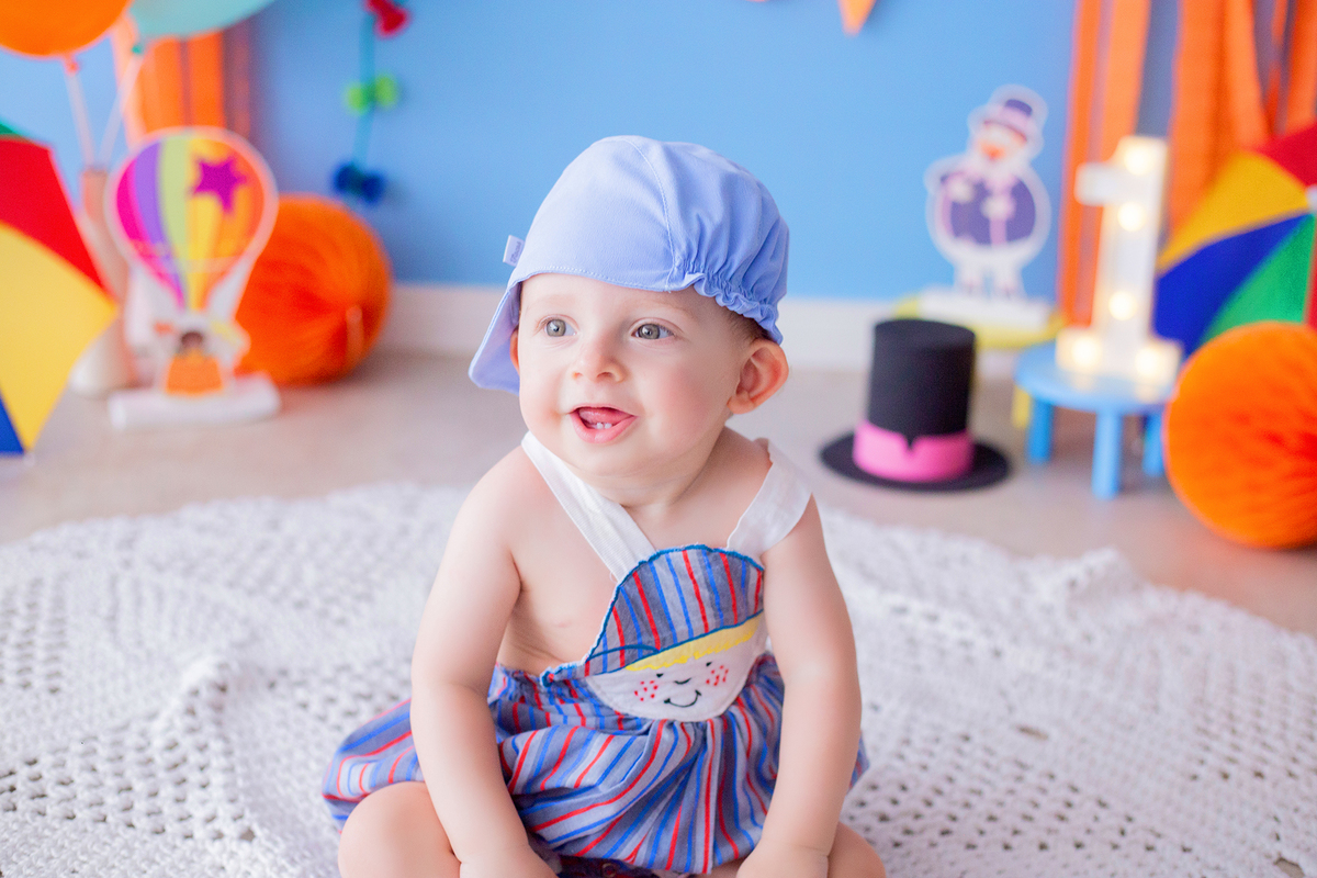 acompanhamento mensal de bebe caxias do sul figurino cenario tematico  personagem foto infantil serra gaucha fotografia familia mundo azul rosa ensaio fotografico crianca newborn baby menino menina smash the cake esmague o bolo banheira urso circo