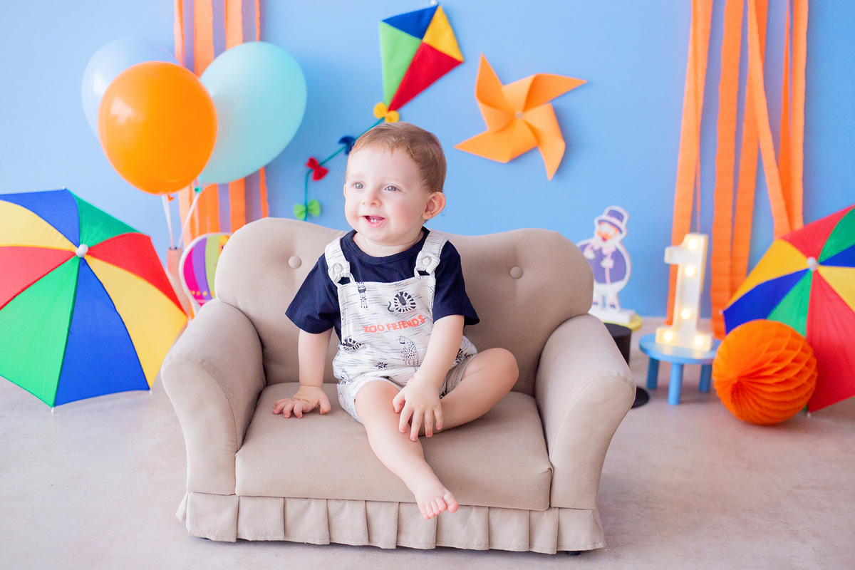 acompanhamento mensal de bebe caxias do sul figurino cenario tematico  personagem foto infantil serra gaucha fotografia familia mundo azul rosa ensaio fotografico crianca newborn baby menino menina smash the cake esmague o bolo banheira urso circo