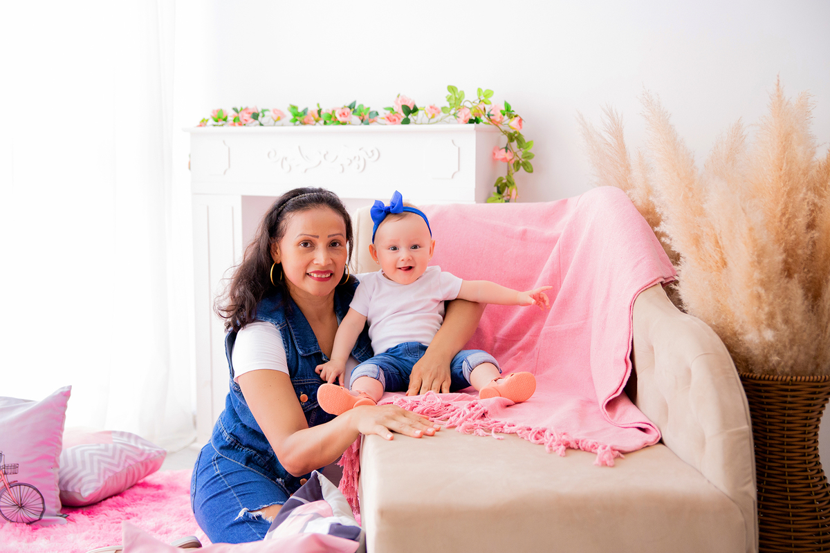 acompanhamento mensal de bebe caxias do sul figurino cenario tematico  personagem foto infantil serra gaucha fotografia familia mundo azul rosa ensaio fotografico crianca newborn baby menino menina smash the cake esmague o bolo banheira urso circo